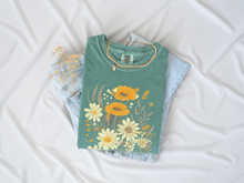 Load image into Gallery viewer, Sunflower Daisy Unisex Tee